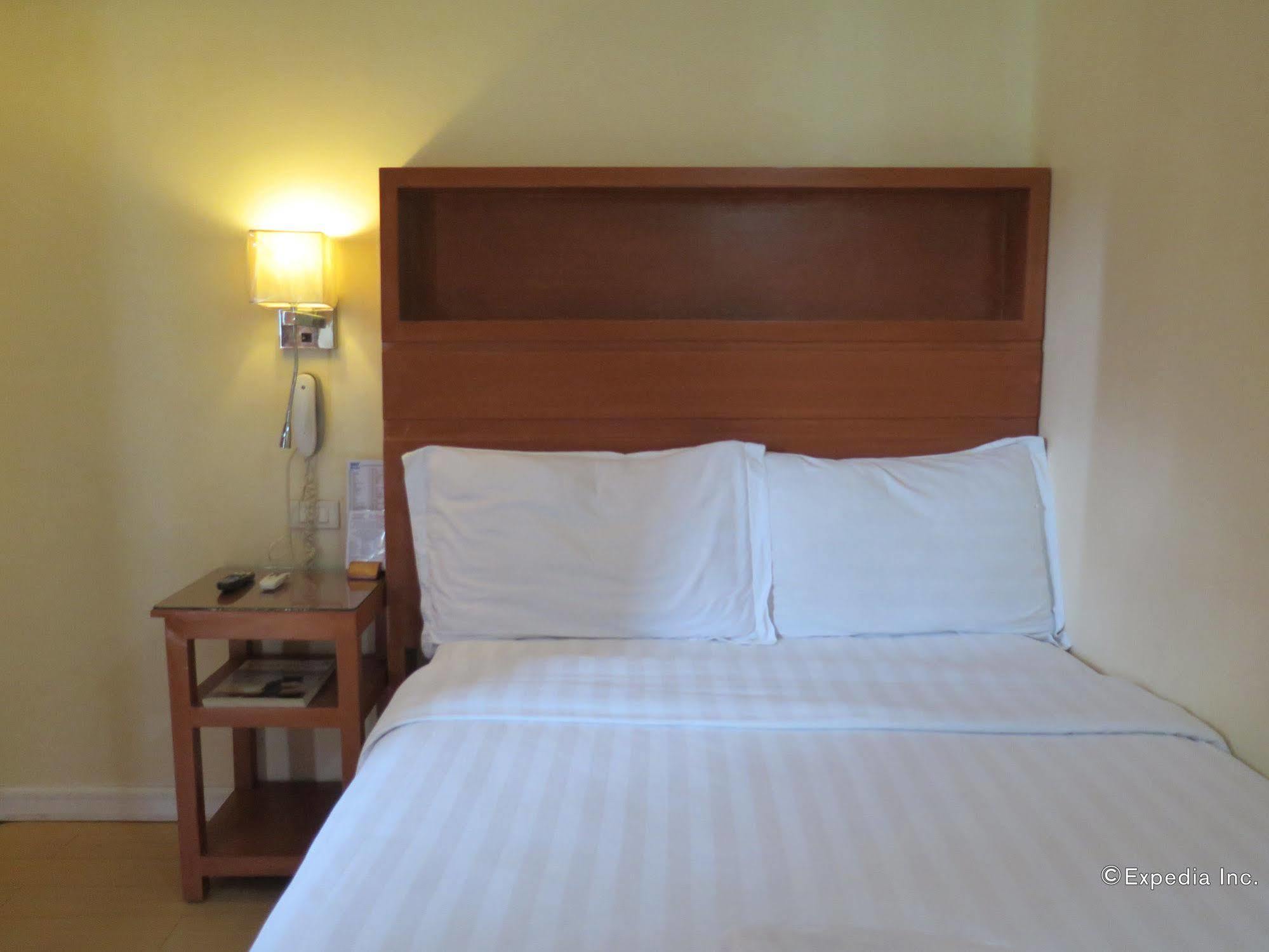 La Gloria Residence Inn Себу Экстерьер фото